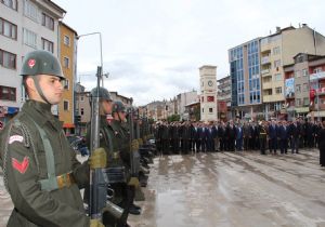 Oltu’da Cumhuriyet coşkusu