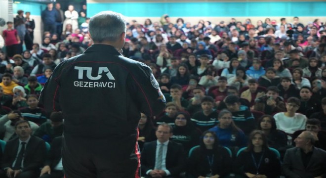 Gezeravcı Muş’ta öğrencilerle buluştu