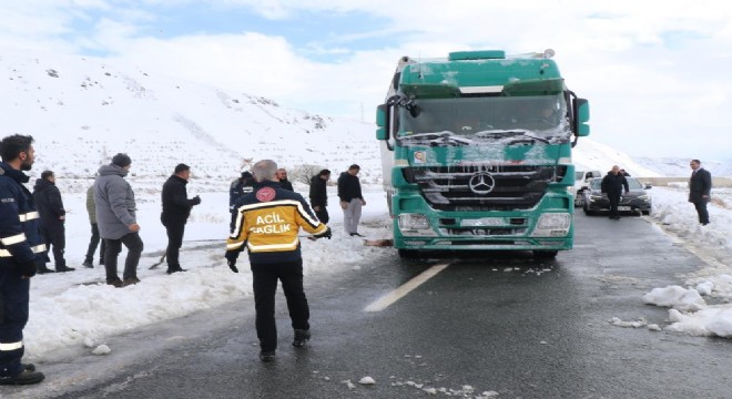 Kardan kapanan yollar ulaşıma açıldı