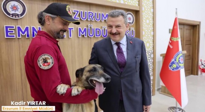 Narkotik köpeği Eris ve eğiticisi emekli oldu