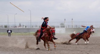 Erzurum'da yaşatılan gelenek: Cirit