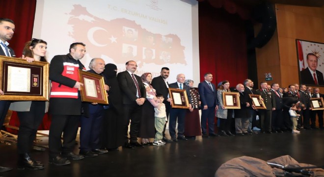 Erzurum da Çanakkale zaferi coşkusu yaşandı