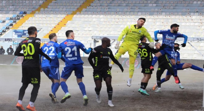 Erzurumspor 2’incilik fırsatını kaçırdı