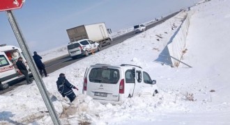 Kars yolunda trafik kazası: 9 yaralı